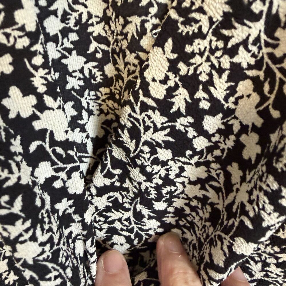 Monteau Los Angeles Womens M Black White Floral V-Neck Flutter Sleeve Tie Blouse - Picture 5 of 11